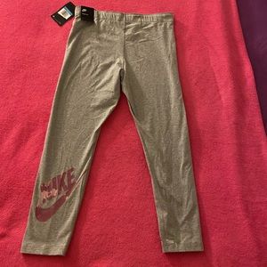NWT Medium Nike cotton leggings